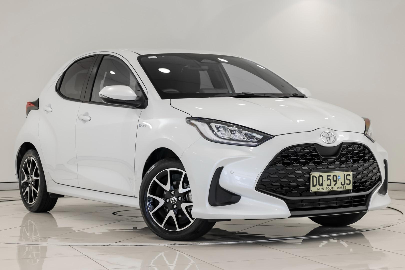 Image of 2025 Toyota Yaris HB Hybrid SX