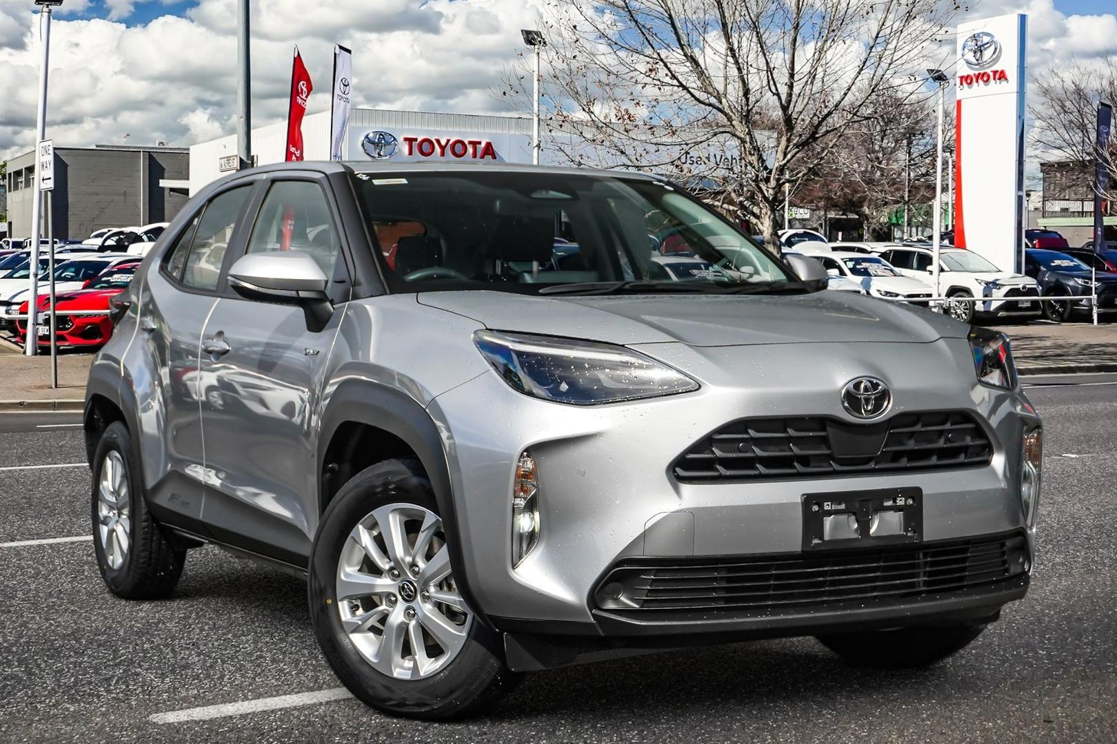 Image of 2025 Toyota Yaris Cross Hybrid GX