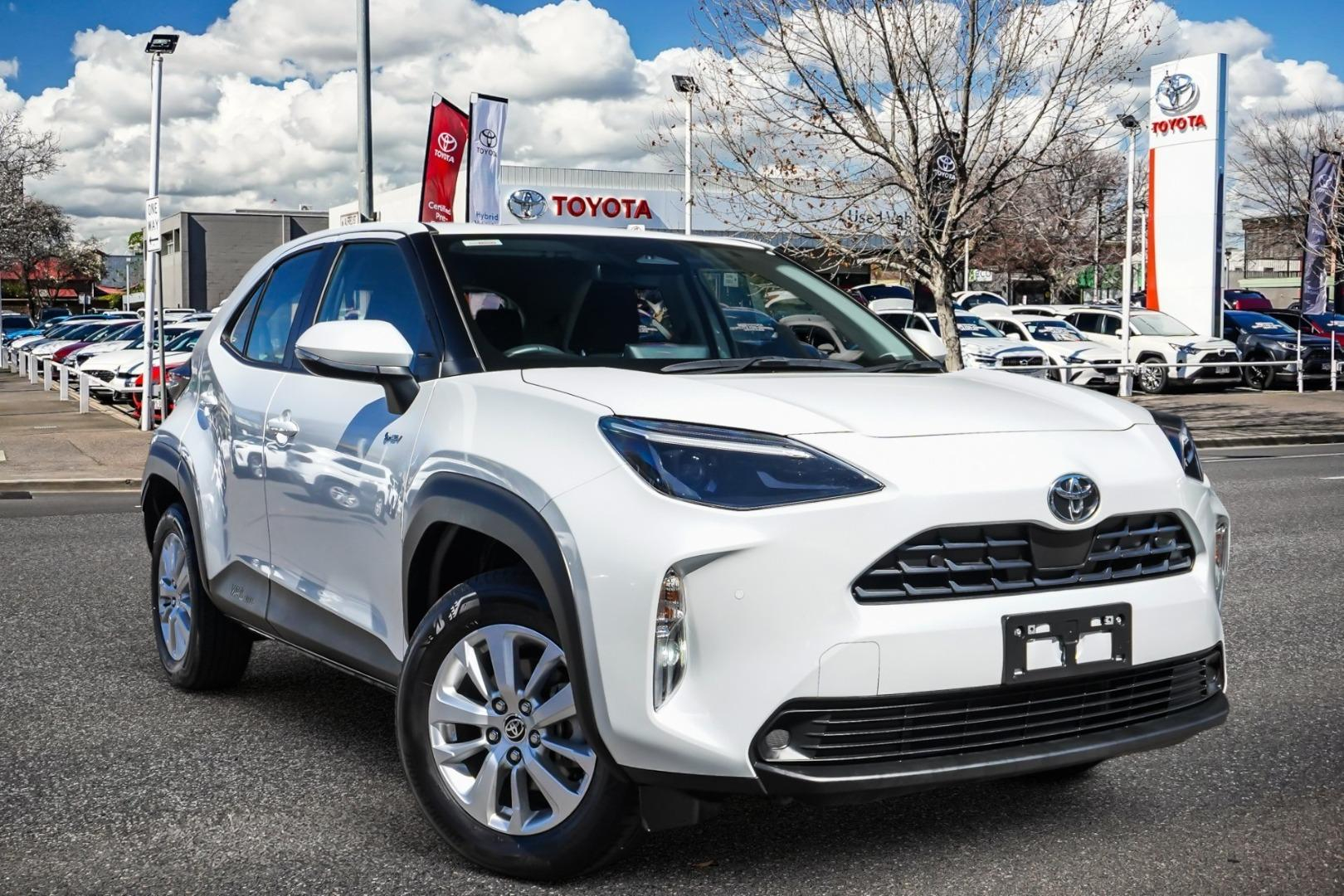 Image of 2025 Toyota Yaris Cross Hybrid GX