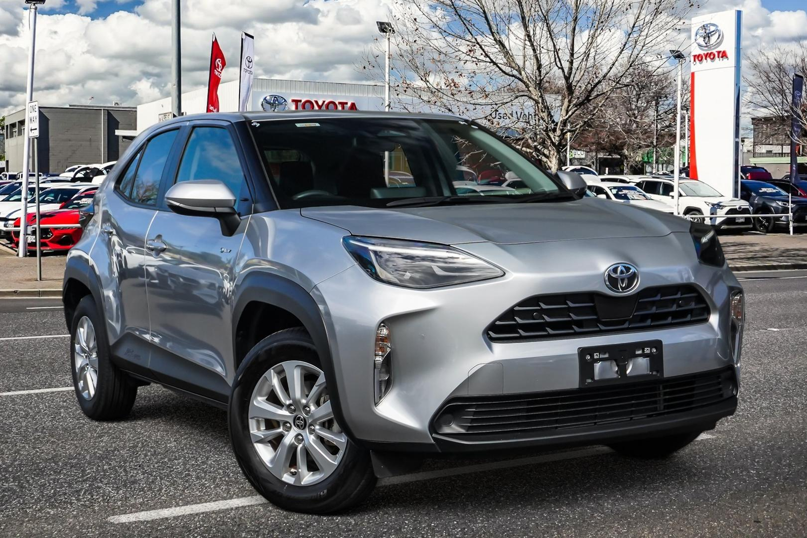 Image of 2025 Toyota Yaris Cross Hybrid GX