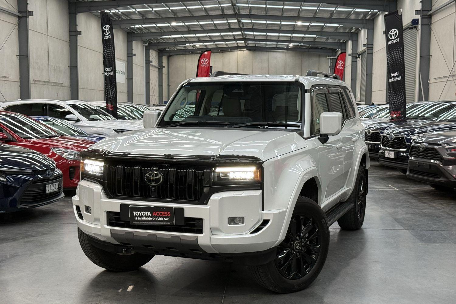 Image of 2025 Toyota Prado VX