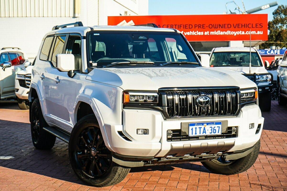 Image of 2025 Toyota Prado VX