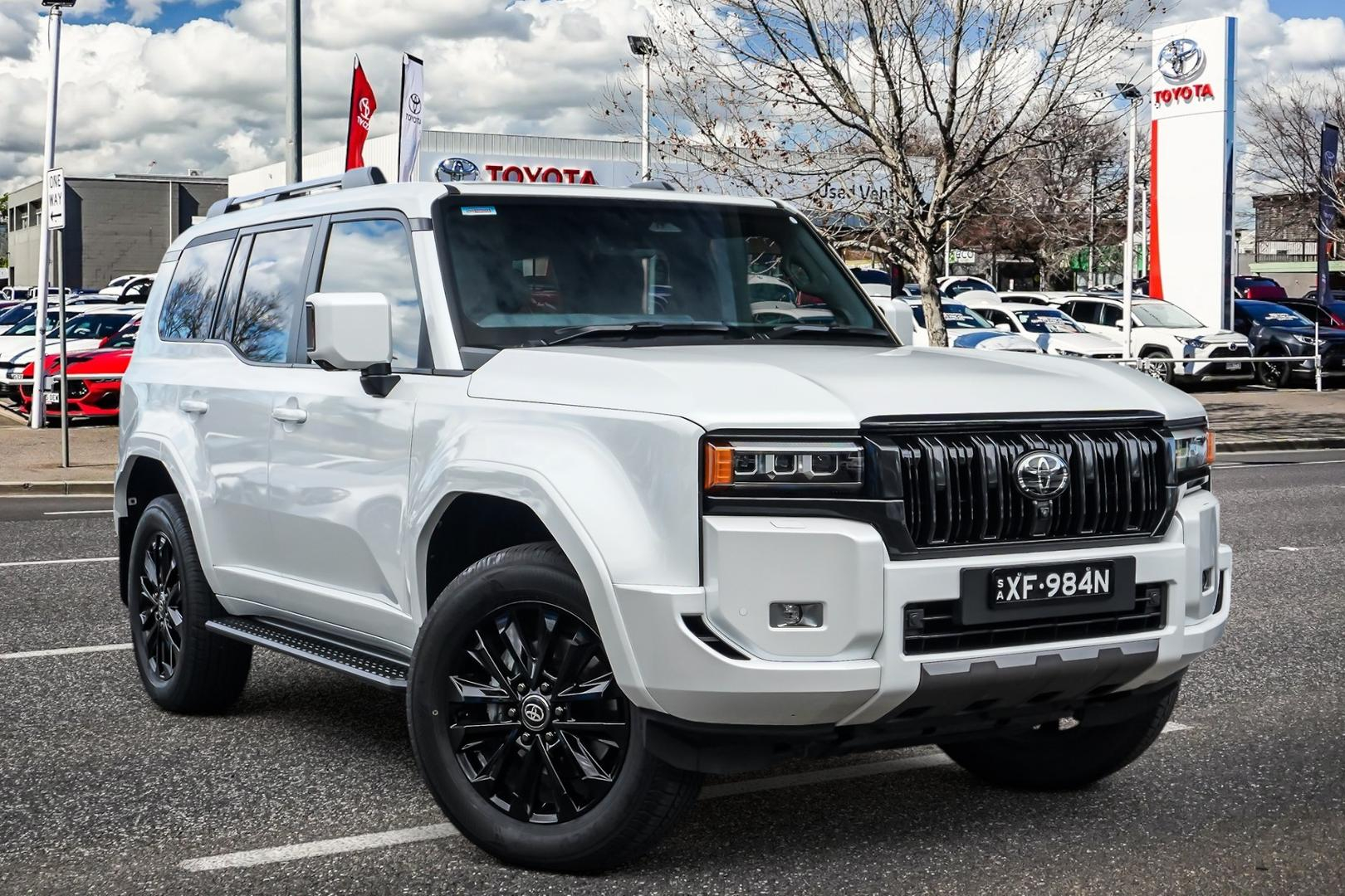 Image of 2025 Toyota Prado VX