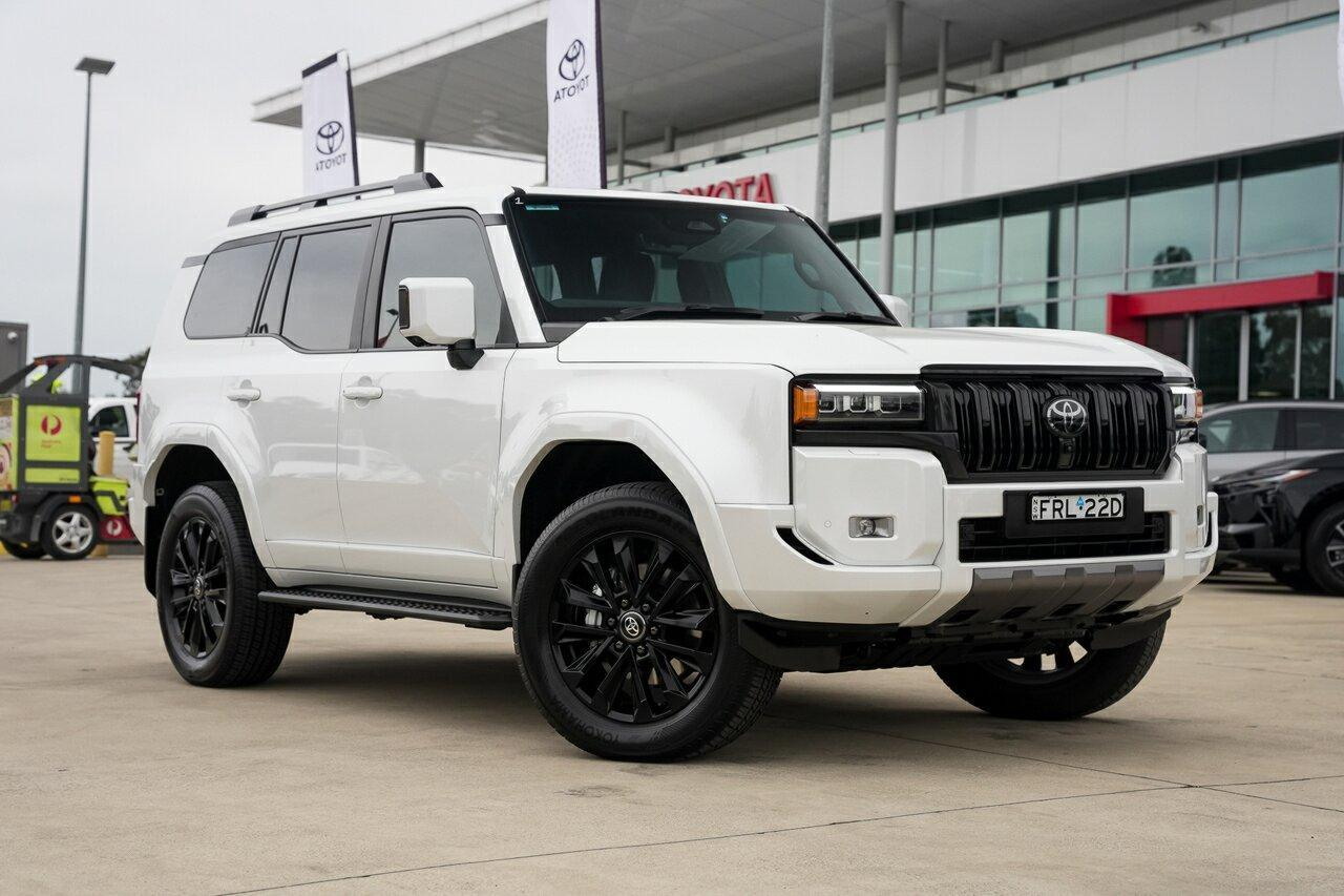 Image of 2025 Toyota Prado VX
