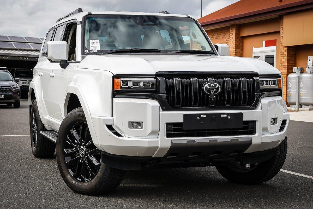 Image of 2025 Toyota PRADO VX