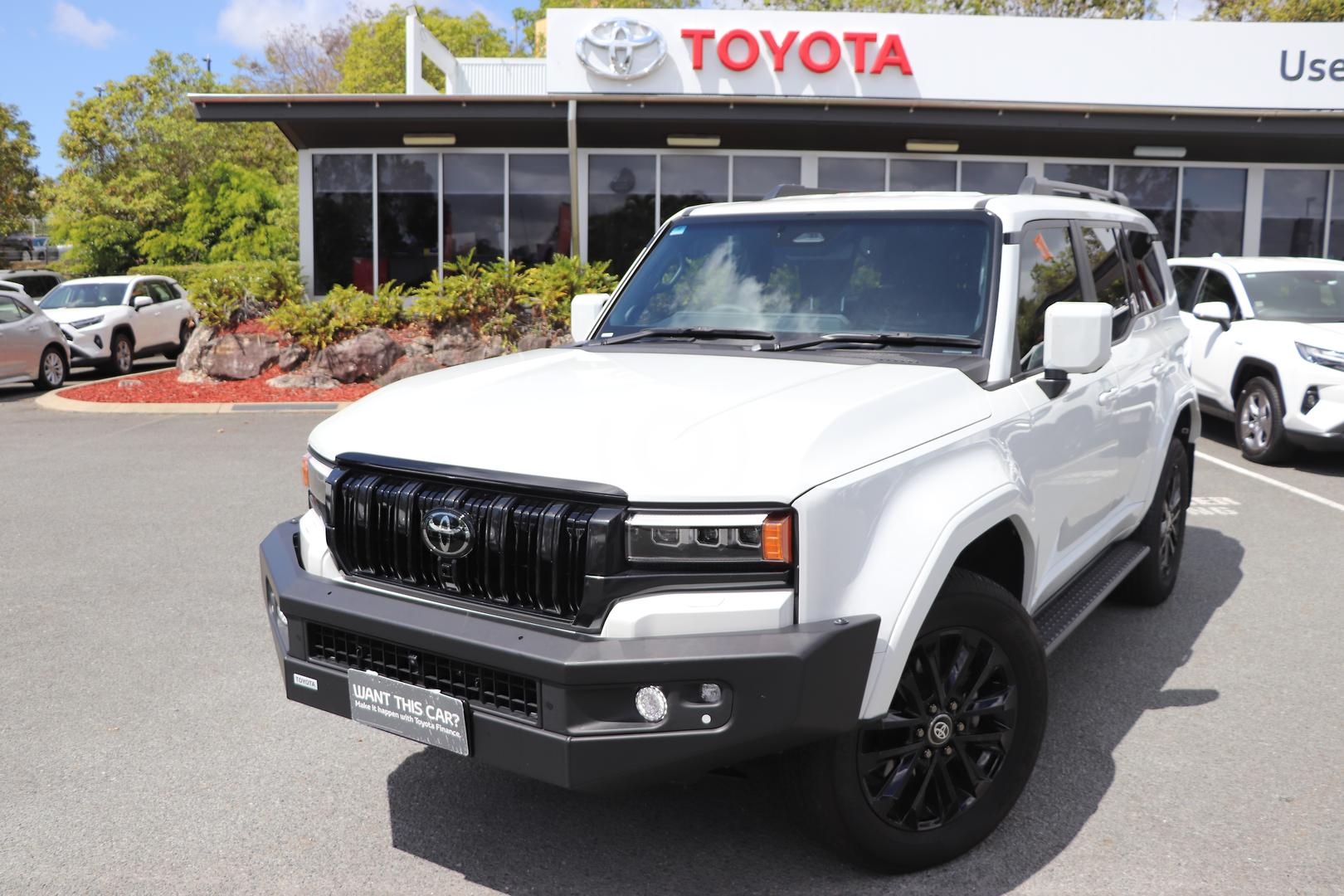 Image of 2025 Toyota Prado VX