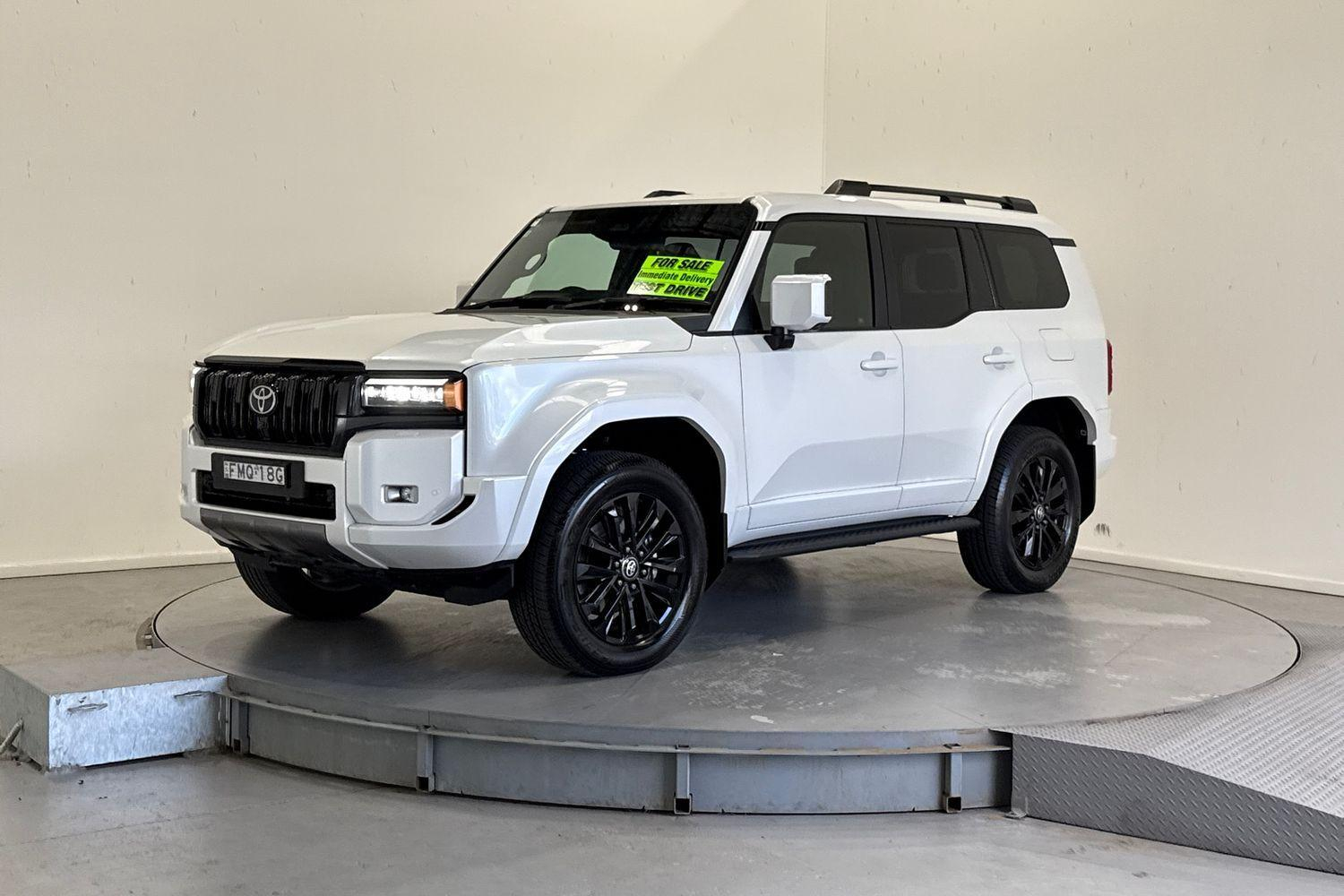 Image of 2024 TOYOTA LANDCRUISER PRADO VX