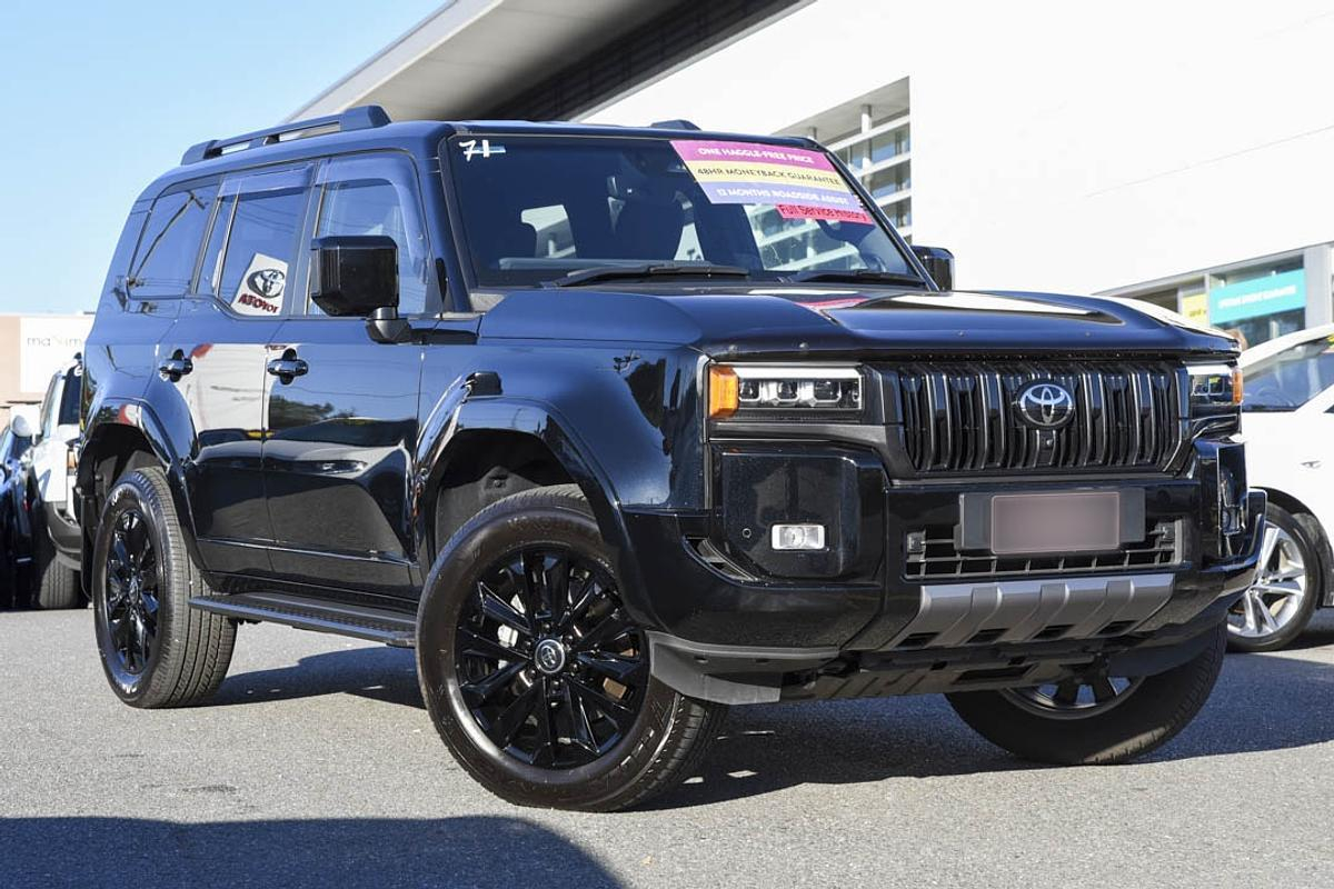 Image of 2025 Toyota Prado VX