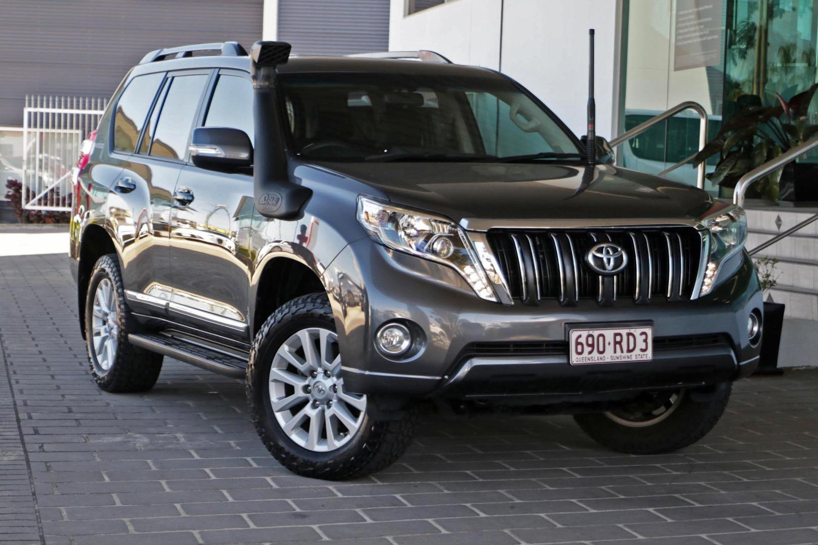 Image of 2017 Toyota Prado SE