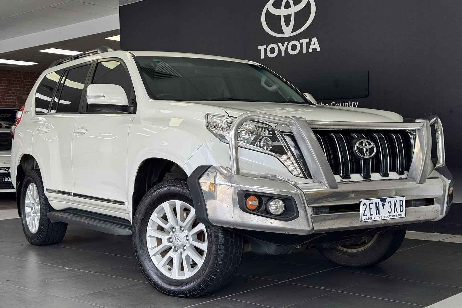 Image of 2017 Toyota Prado SE