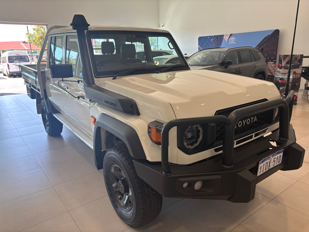 Image of 2023 Toyota Landcruiser Military GXL