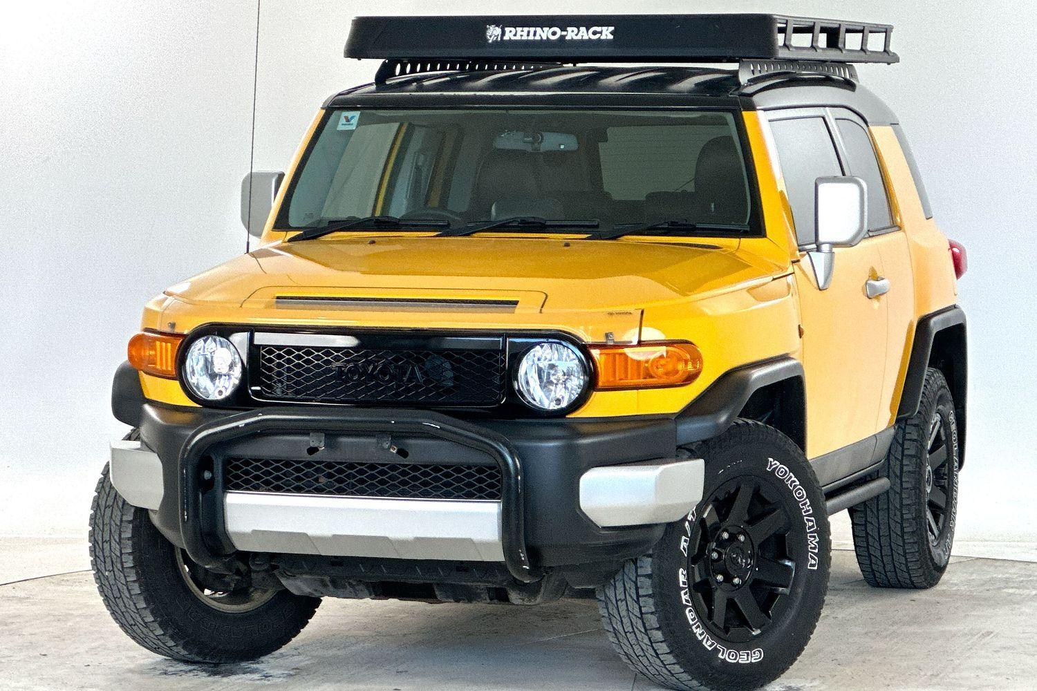 Image of 2014 Toyota FJ Cruiser FJ Cruiser