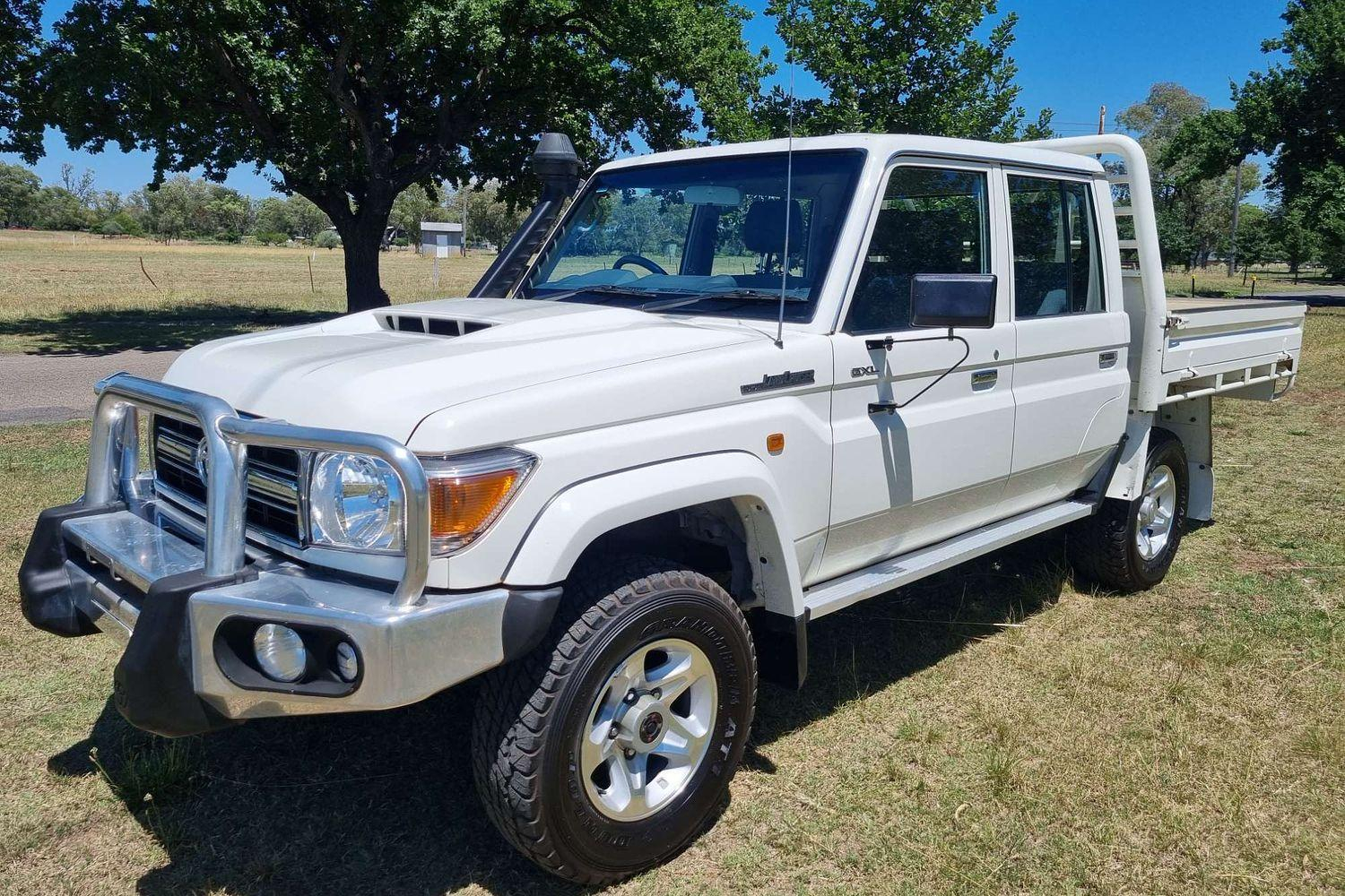 Image of 2020 Toyota LC Military GXL