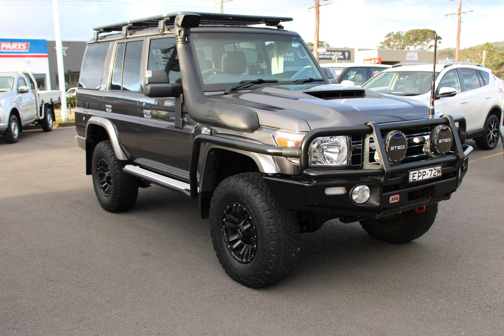 Image of 2021 Toyota LC Military GXL