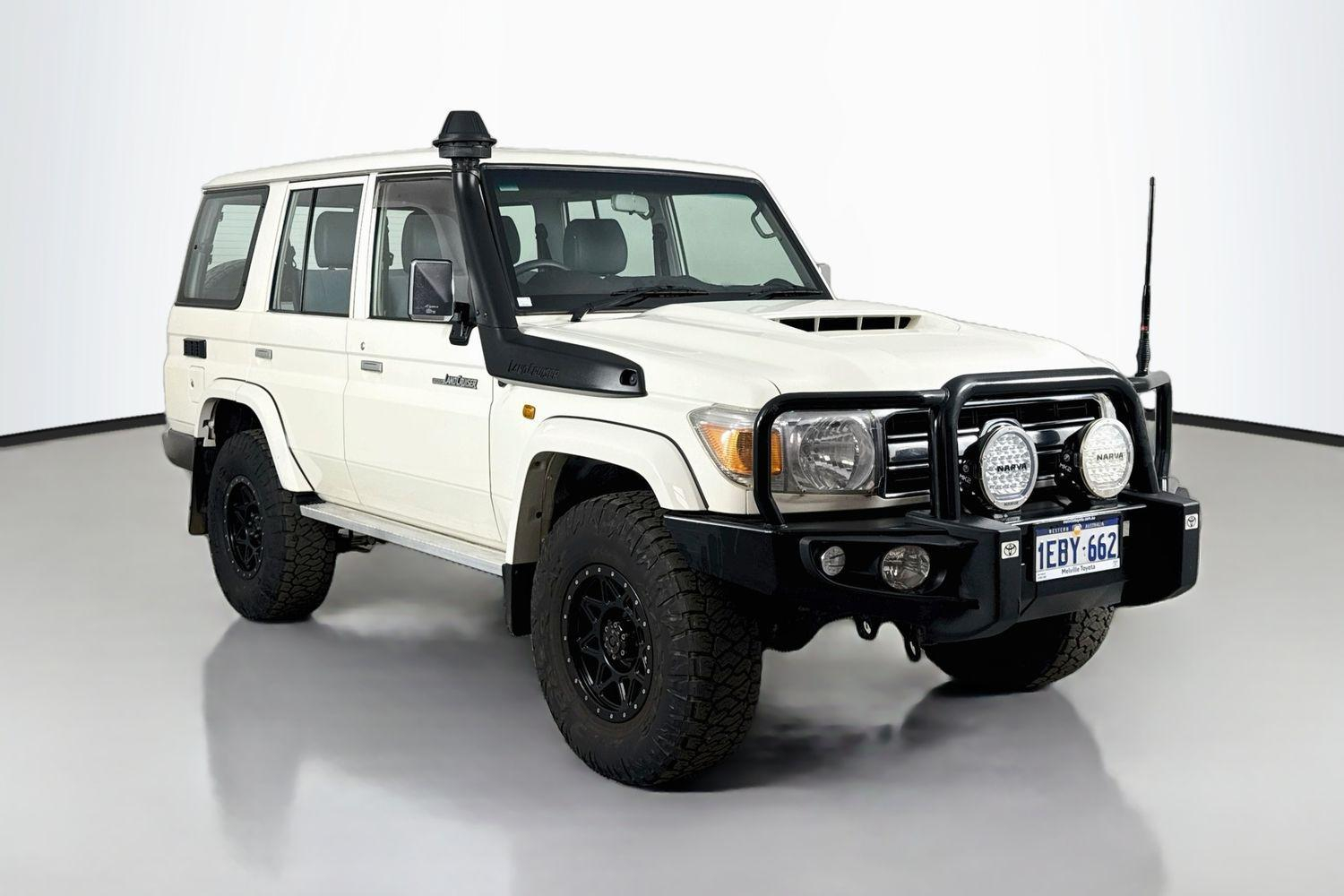 Image of 2022 Toyota LANDCRUISER MILITARY GXL