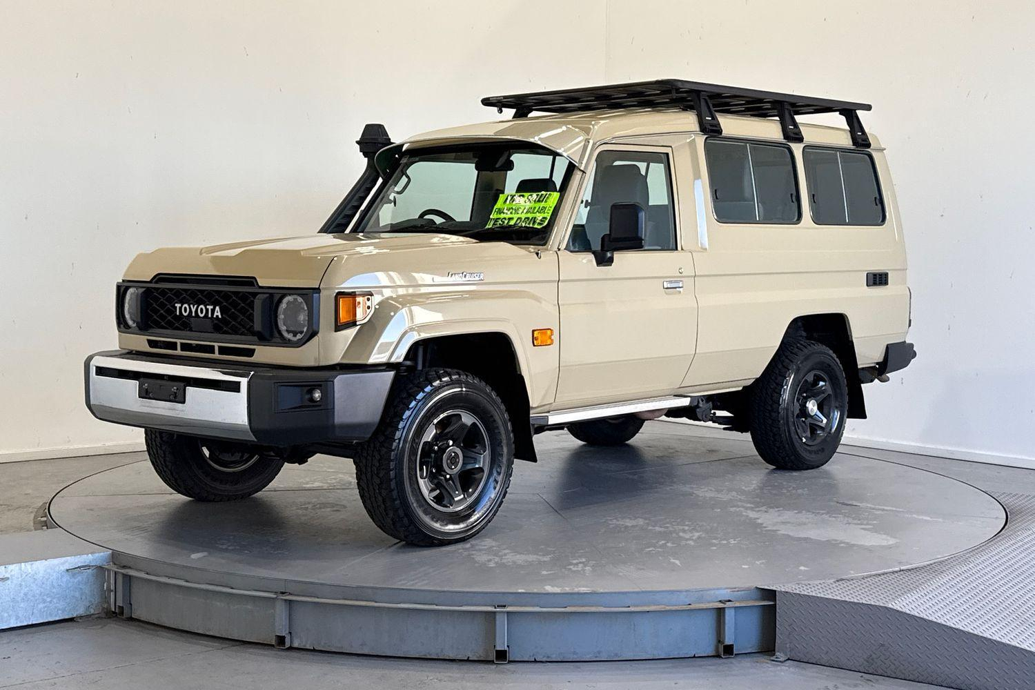Image of 2024 TOYOTA LC Military GXL