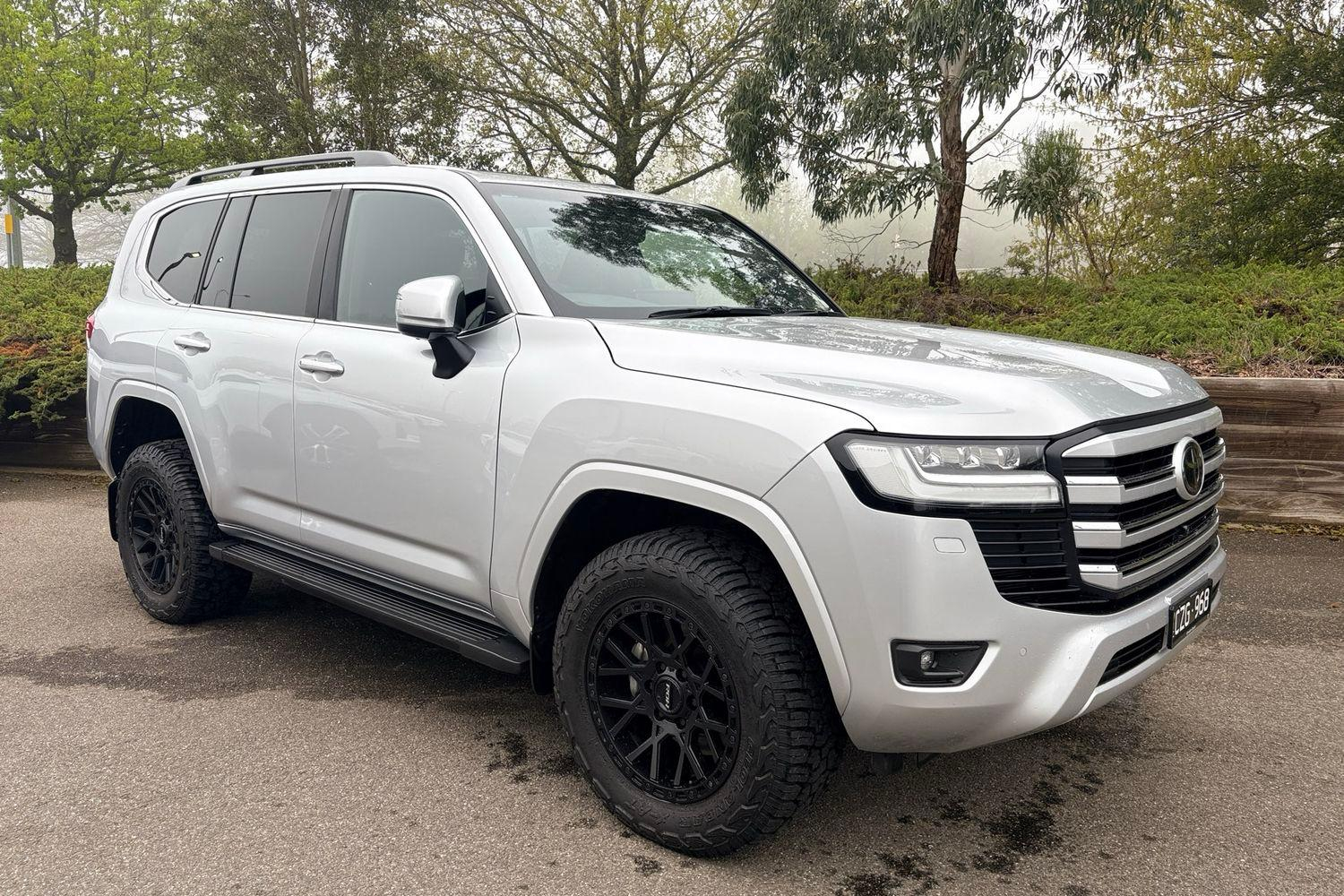 Image of 2024 Toyota LANDCRUISER VX