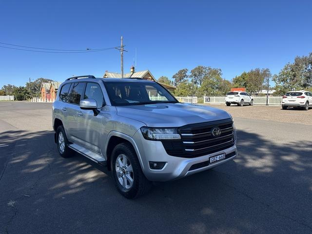 Image of 2022 Toyota Landcruiser GXL