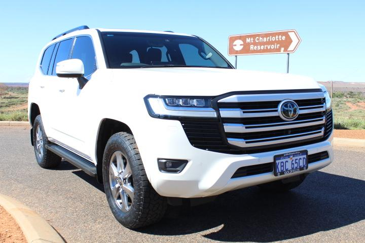 Image of 2022 Toyota LANDCRUISER VX