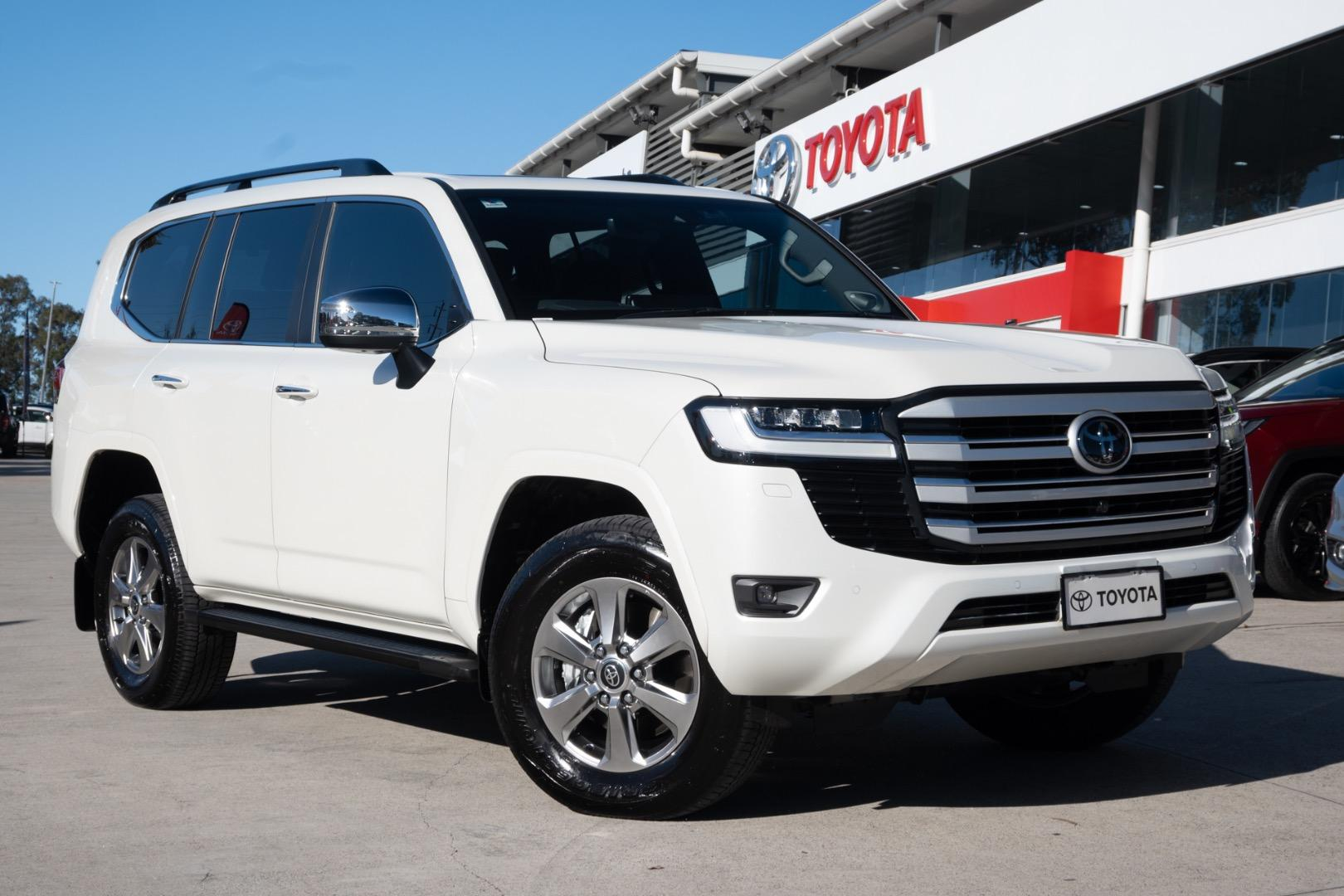 Image of 2024 Toyota LANDCRUISER Sahara