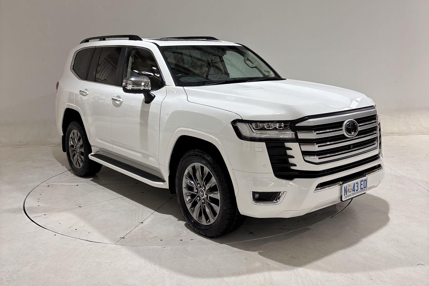Image of 2023 Toyota Landcruiser Sahara ZX