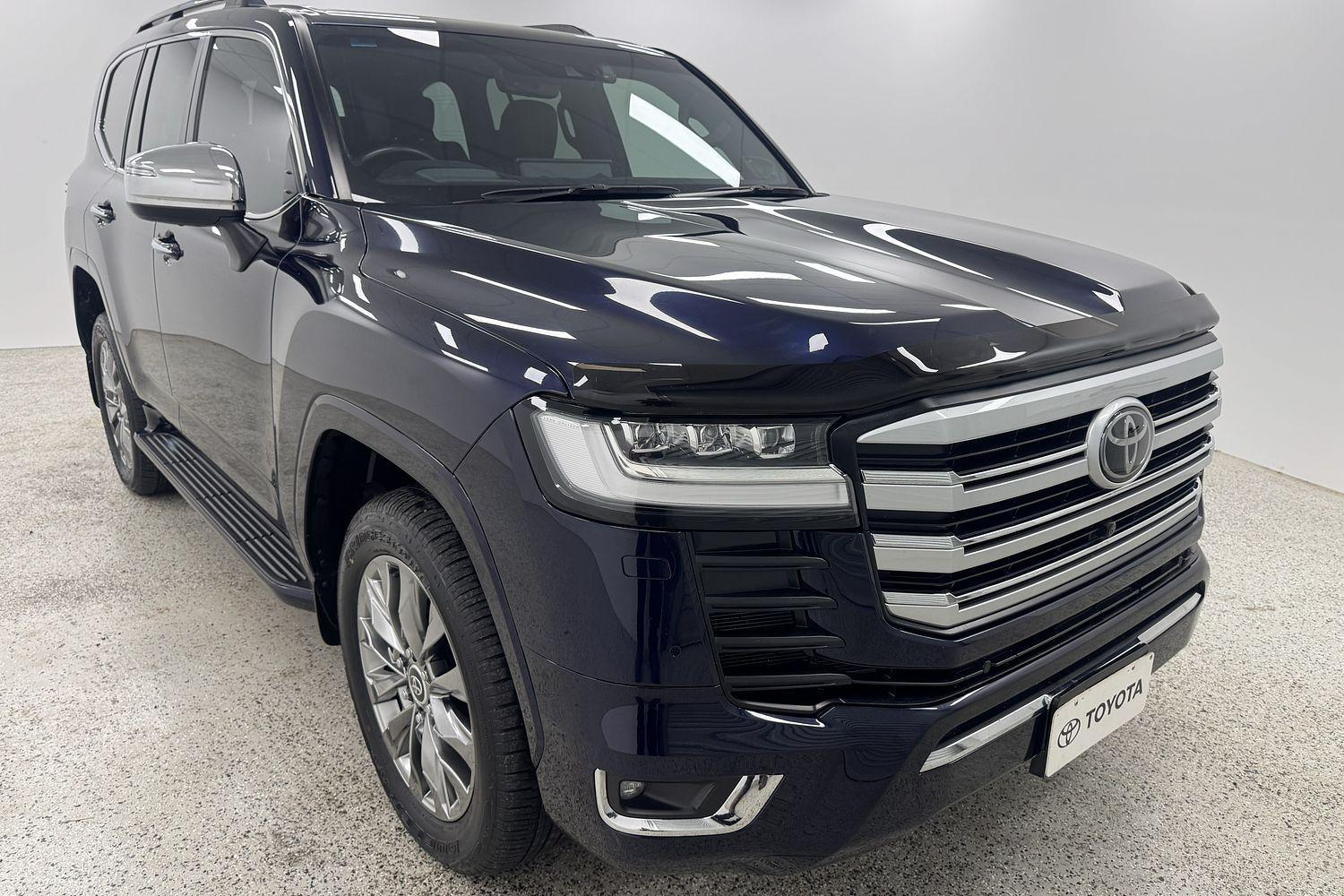 Image of 2023 Toyota Landcruiser Sahara ZX