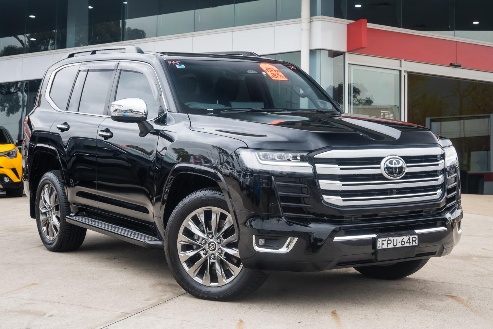 Image of 2025 Toyota LANDCRUISER Sahara ZX