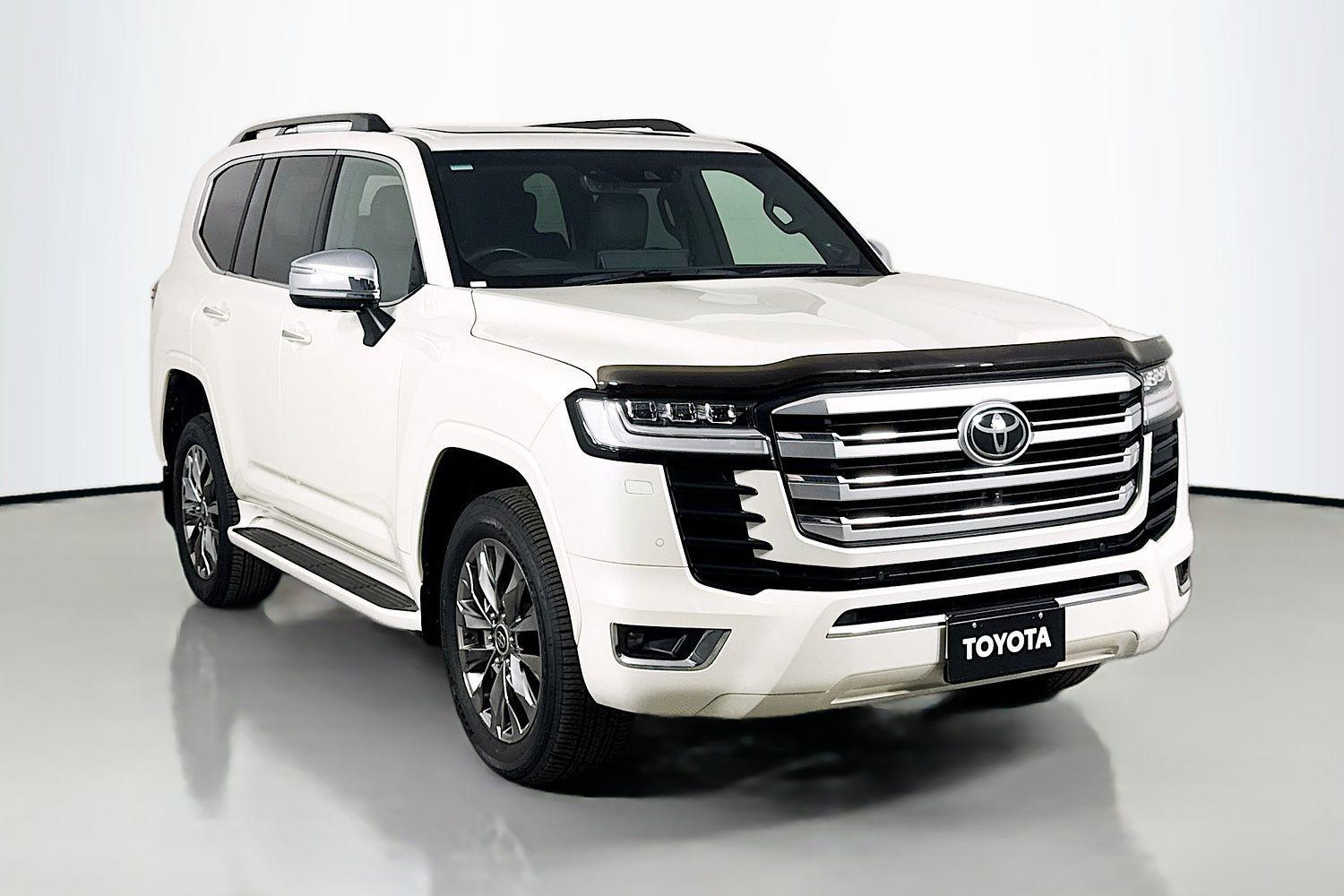 Image of 2022 Toyota LANDCRUISER Sahara ZX