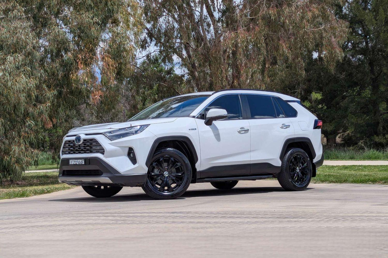 Image of 2023 Toyota RAV4 Hybrid Cruiser-AWD