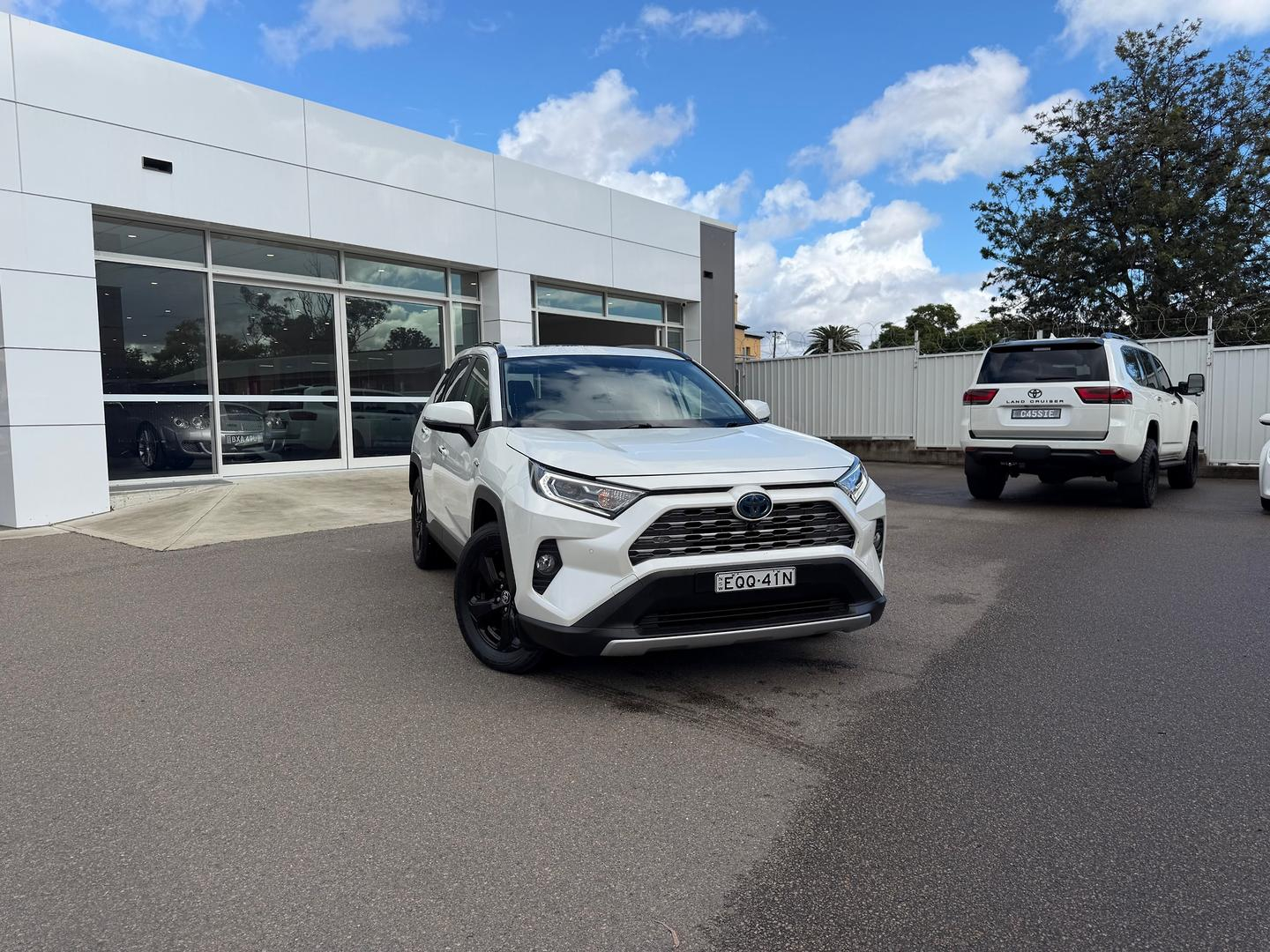 Image of 2020 Toyota RAV4 Hybrid Cruiser-AWD