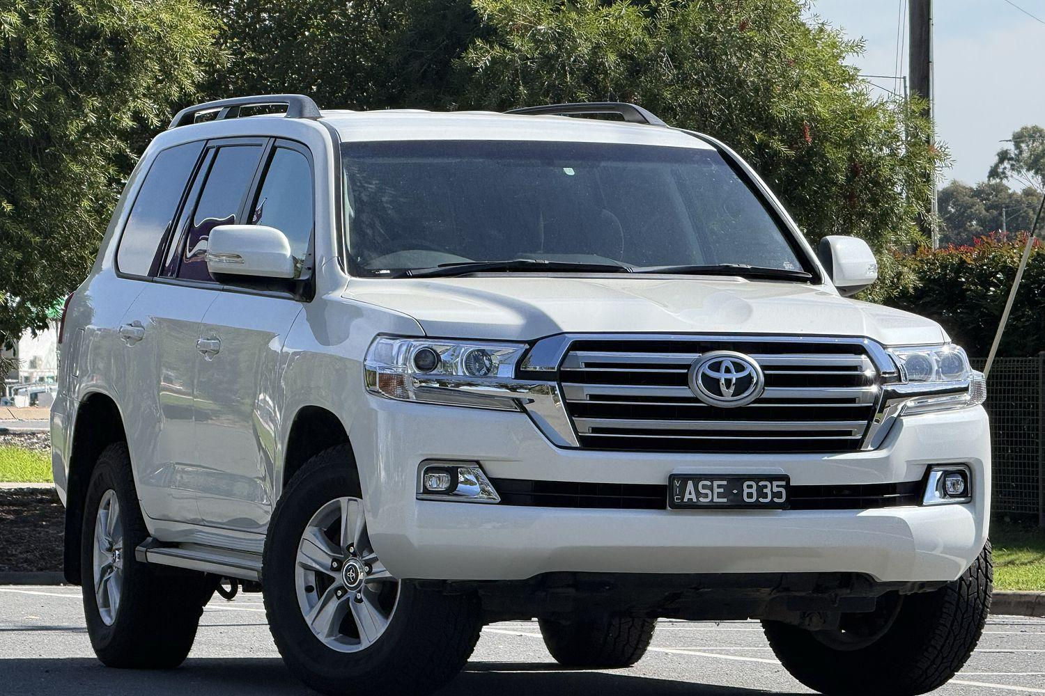Image of 2017 Toyota LANDCRUISER GXL