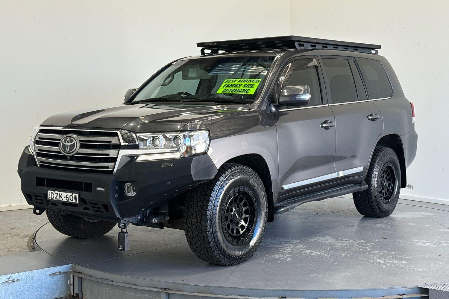 Image of 2018 TOYOTA Landcruiser Sahara