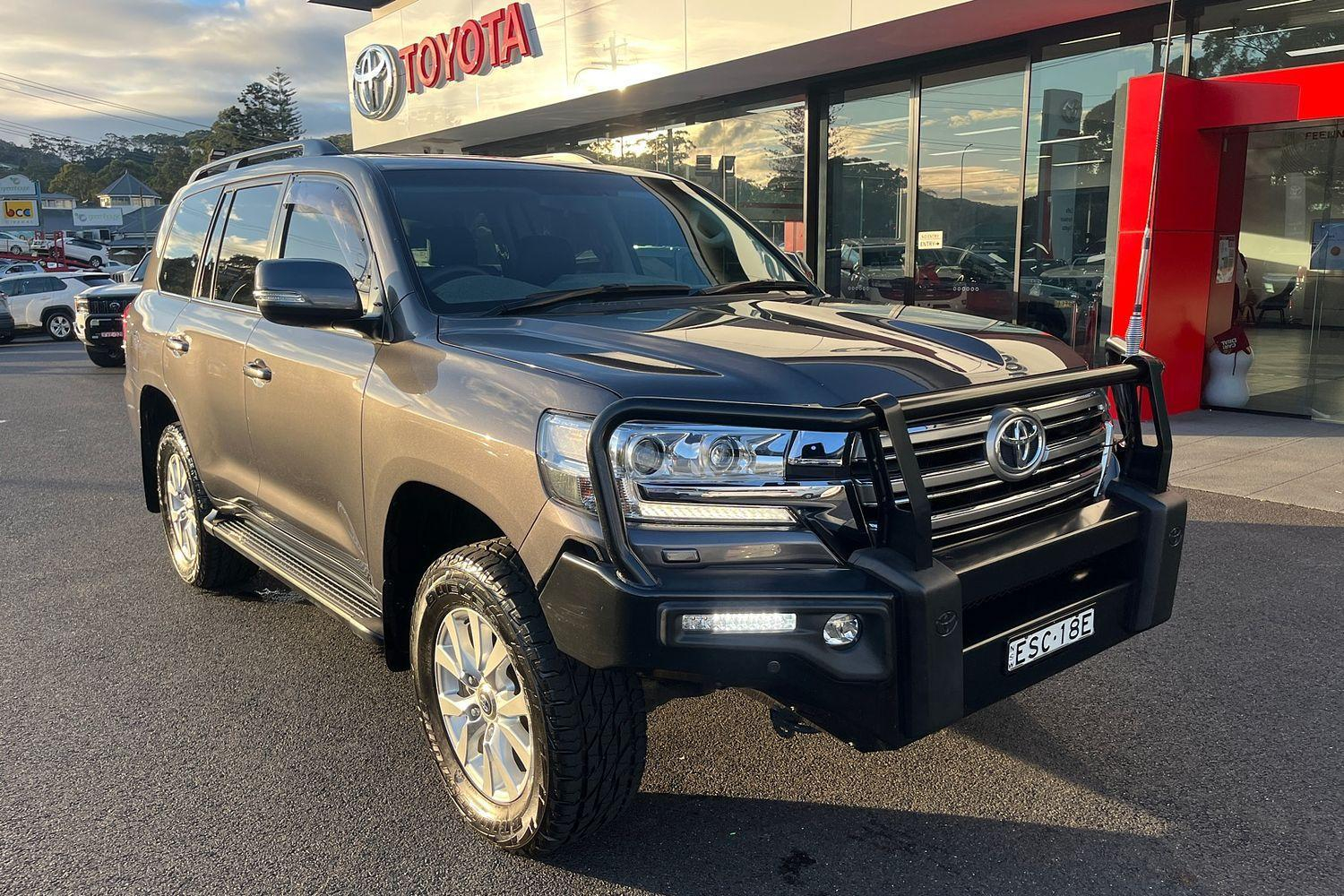 Image of 2016 Toyota Landcruiser VX