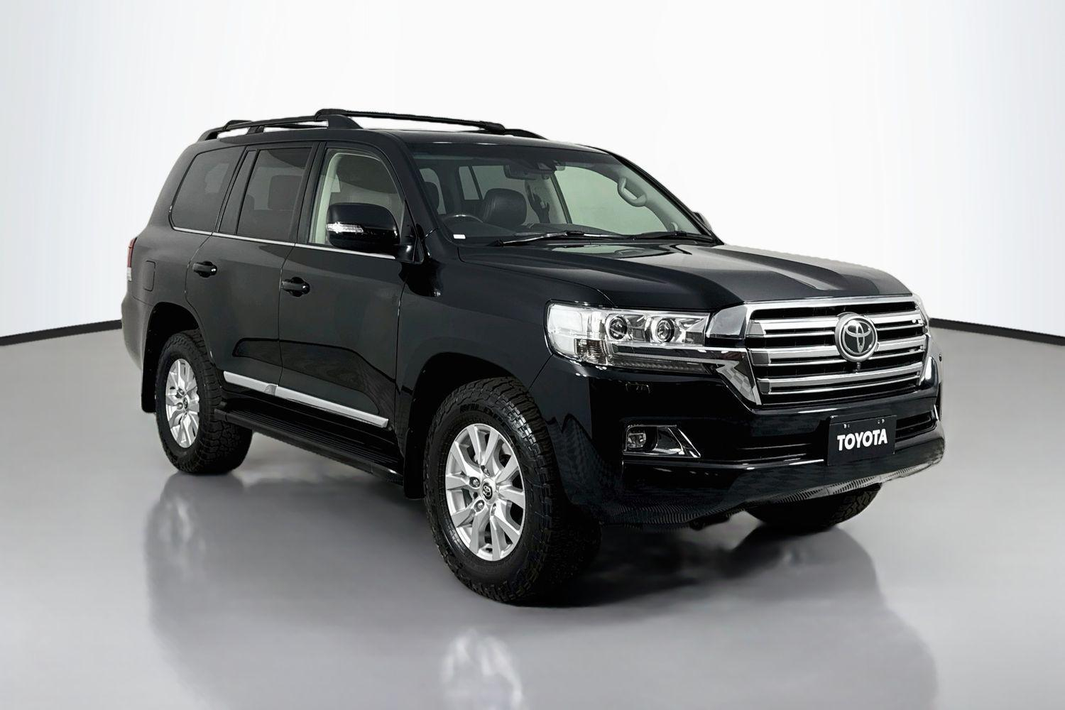 Image of 2019 Toyota LANDCRUISER Sahara