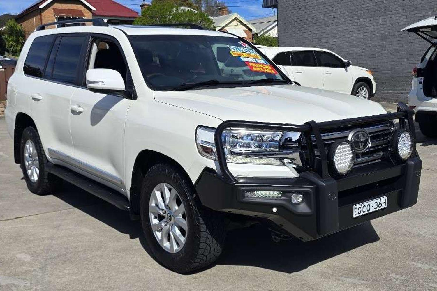 Image of 2018 Toyota LandCruiser Sahara