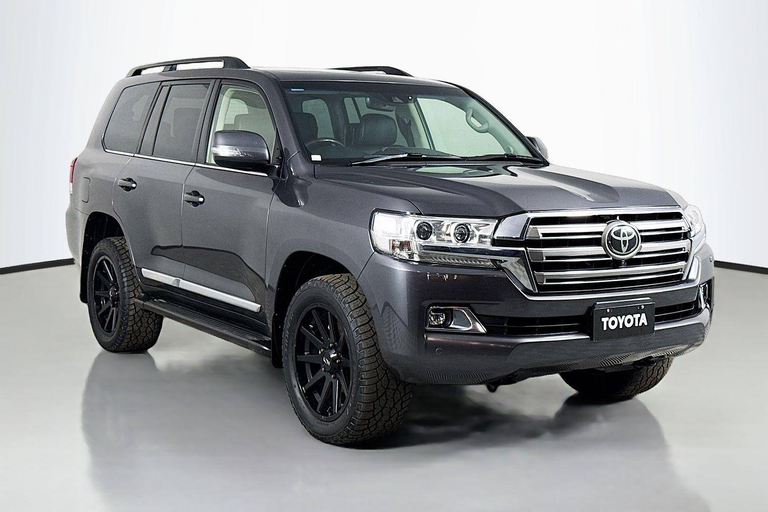 Image of 2021 Toyota LANDCRUISER Sahara