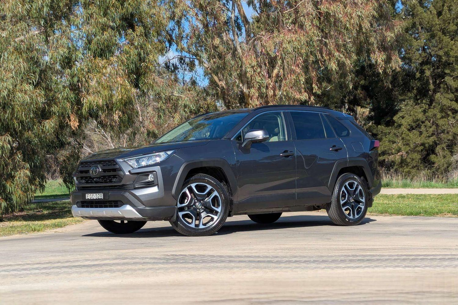 Image of 2019 Toyota RAV4 Edge AWD