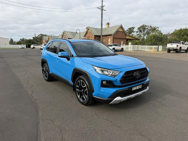 Image of 2019 Toyota RAV4 Edge AWD