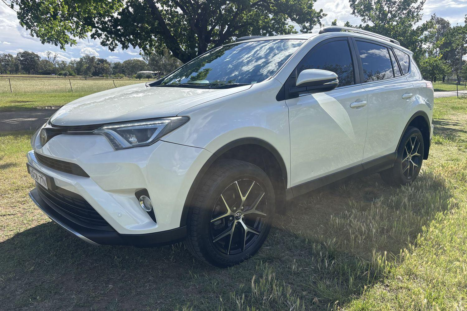 Image of 2018 Toyota RAV4 GXL AWD