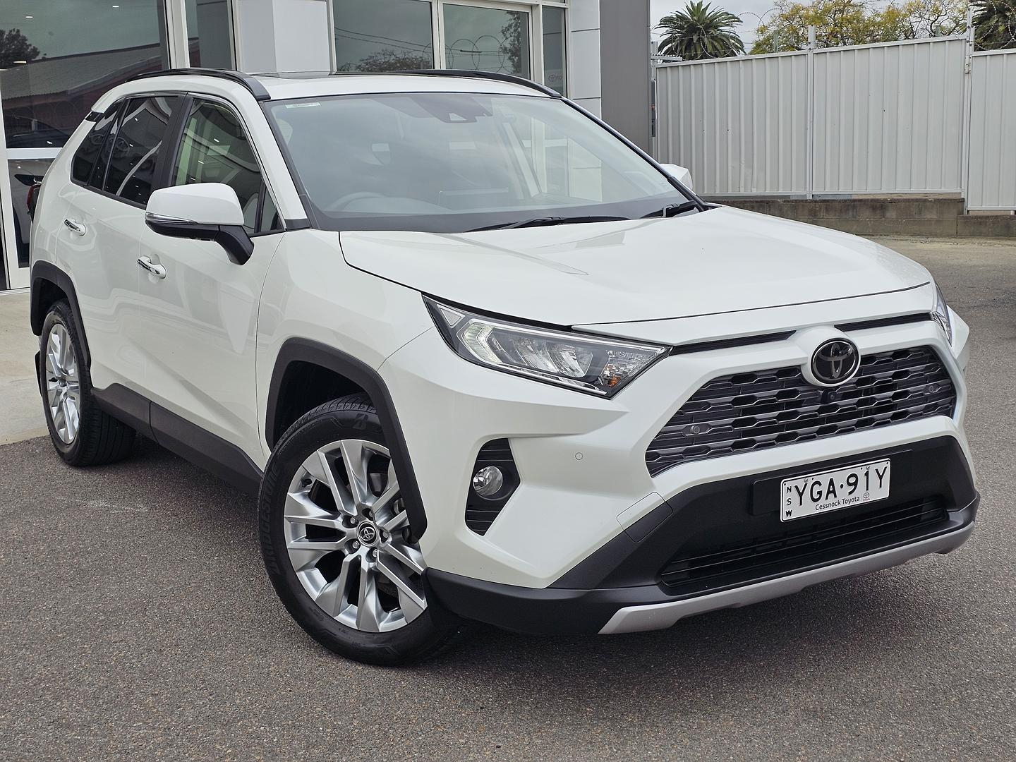 Image of 2019 Toyota RAV4 Cruiser 2WD