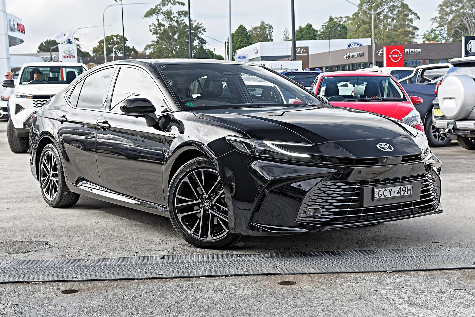 Image of 2025 Toyota Camry Hybrid SL