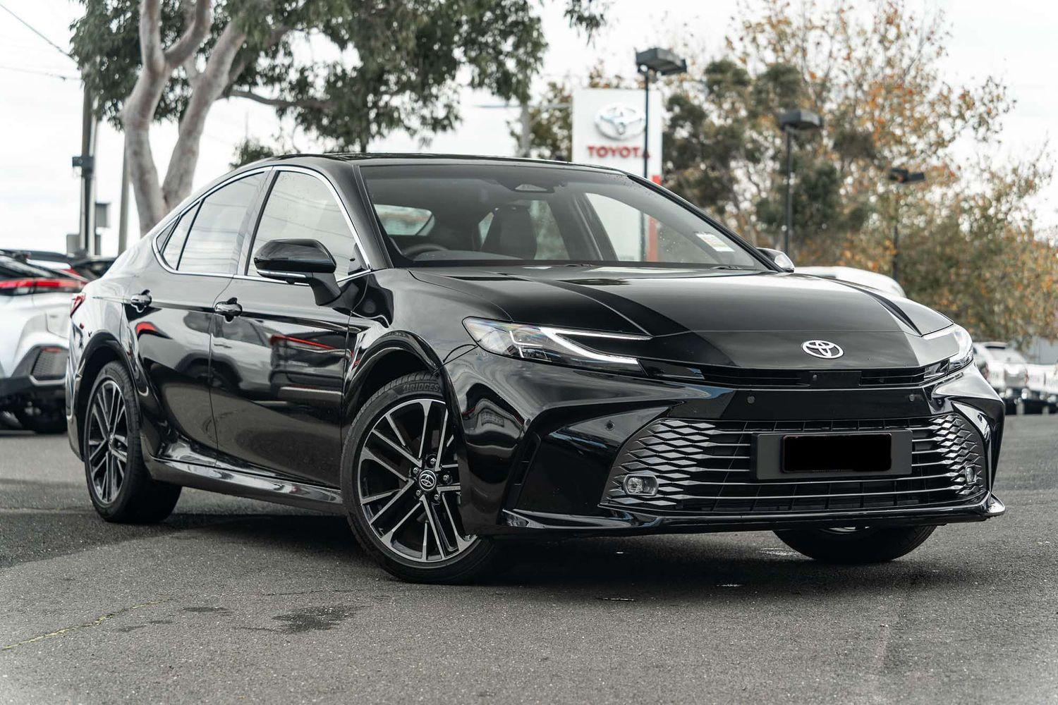 Image of 2025 Toyota Camry Hybrid SL