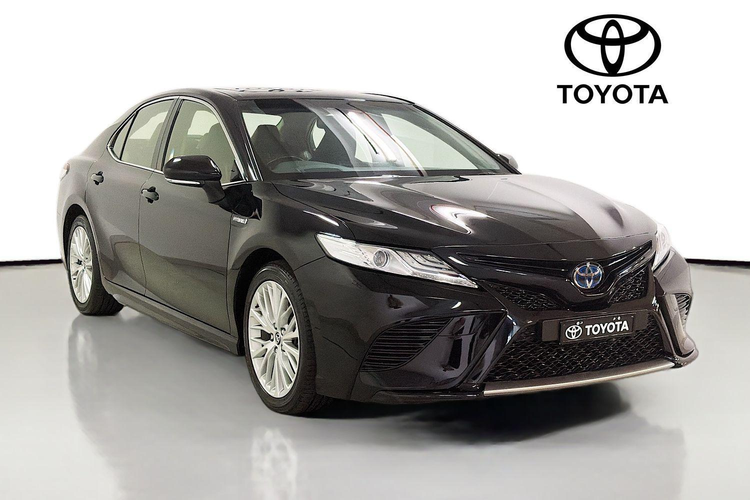 Image of 2020 Toyota Camry Hybrid SL