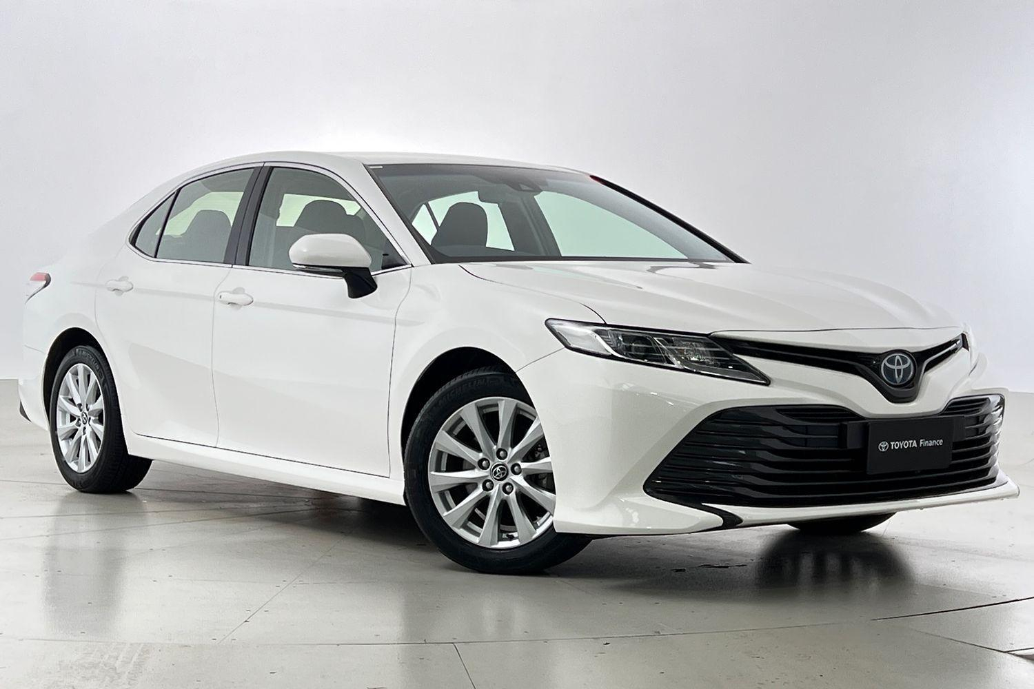Image of 2019 Toyota Camry Hybrid Ascent