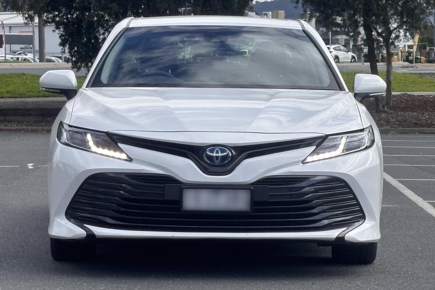 Image of 2019 Toyota Camry Hybrid Ascent