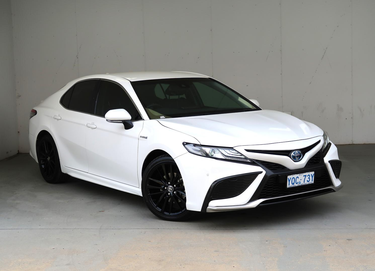 Image of 2023 Toyota Camry Hybrid SX