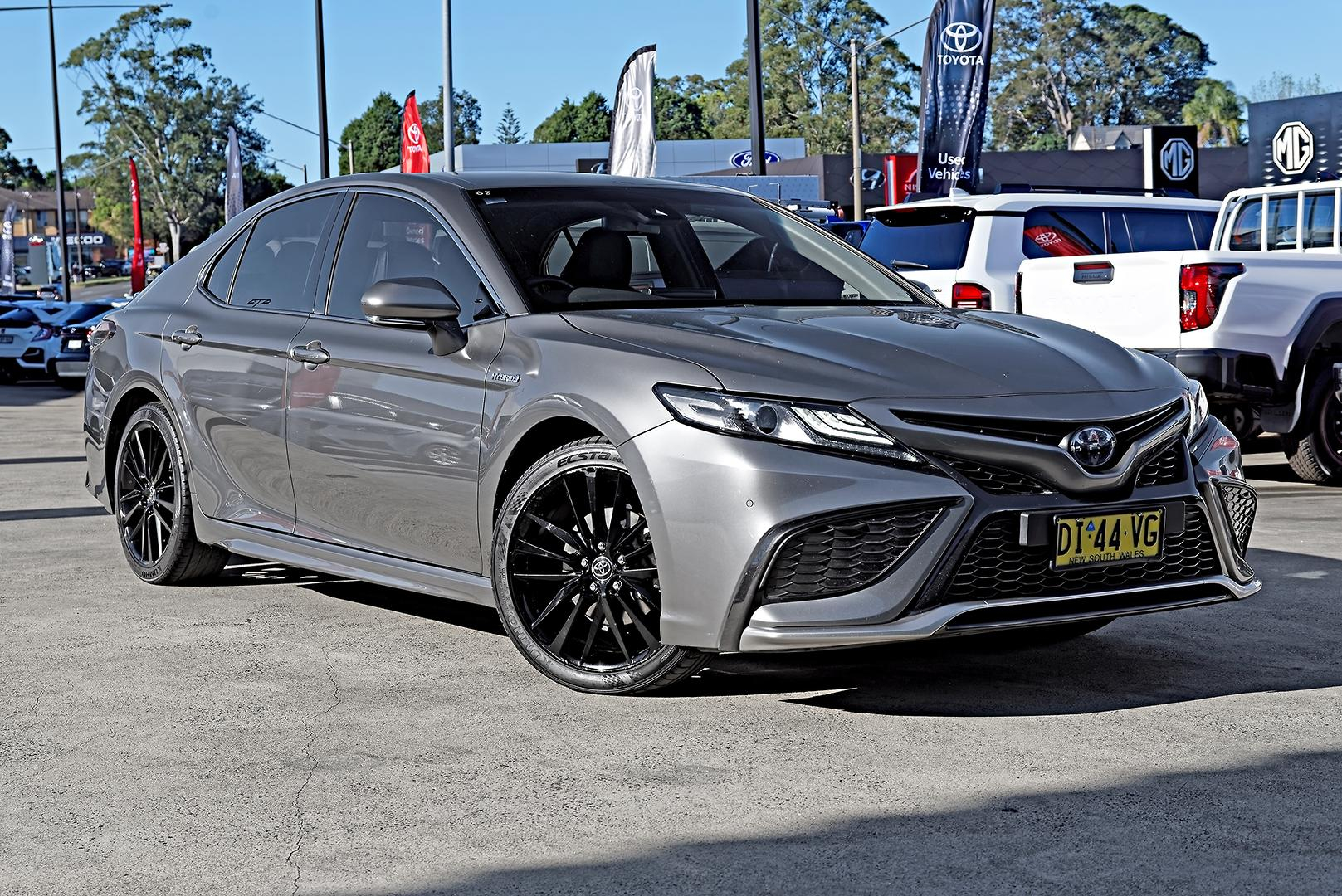 Image of 2024 Toyota Camry Hybrid SX