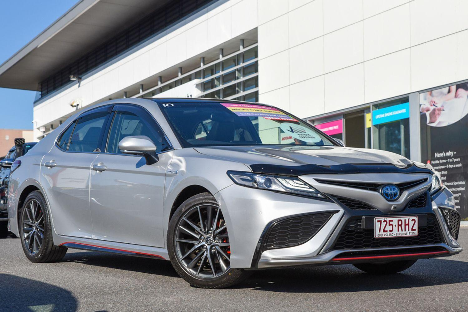 Image of 2022 Toyota Camry Hybrid SL