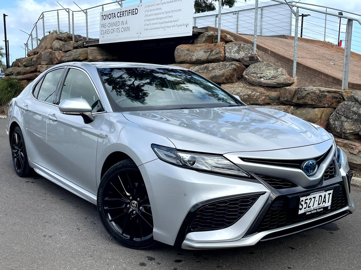 Image of 2021 Toyota Camry Hybrid SX