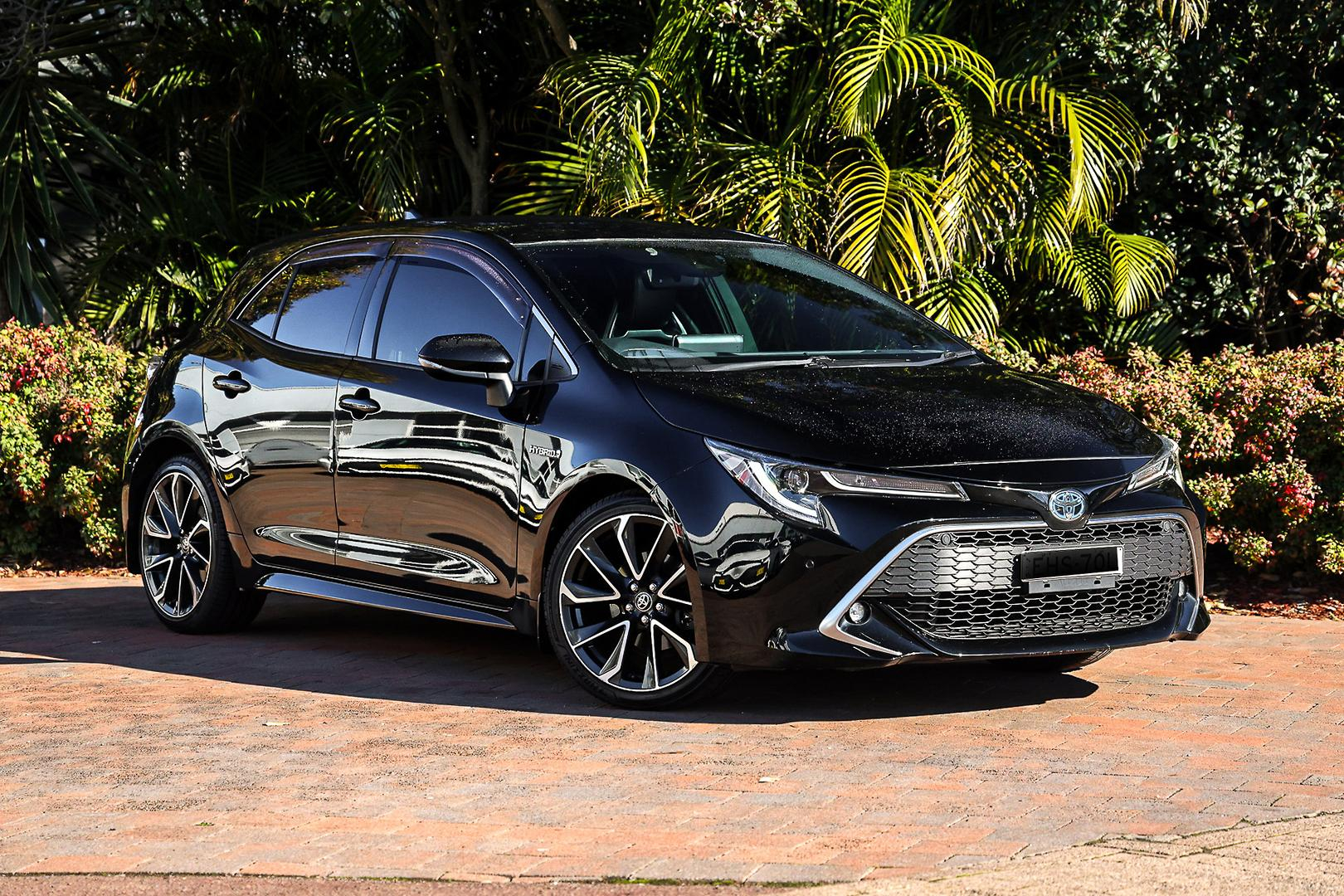 Image of 2020 TOYOTA Corolla Hatch Hybrid ZR